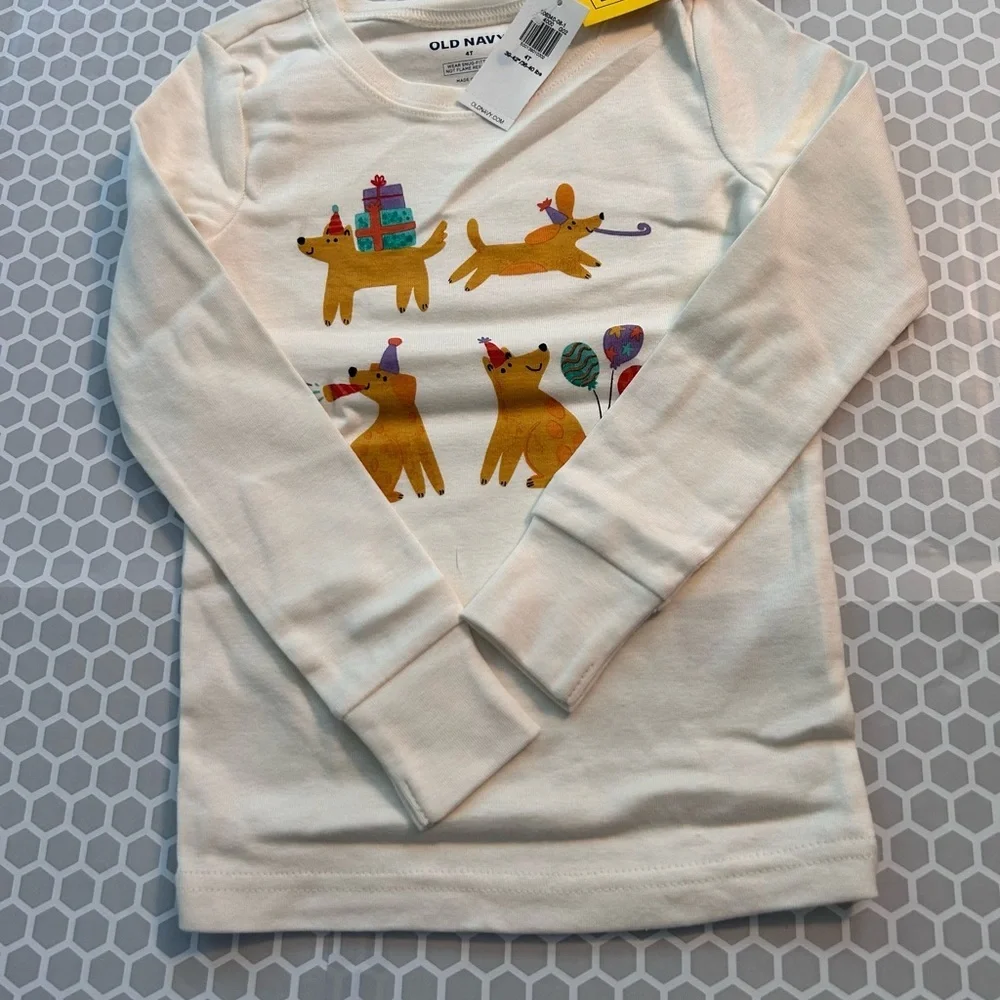 NWT Old Navy Cream Kids Pajama Set with Yellow Party Dog Print.       Size 4T